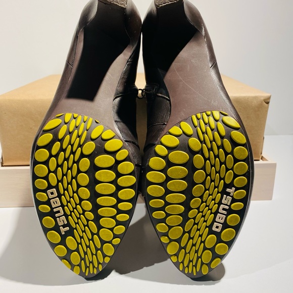 Tsubo Chocolate Brown Leather Bootie - Picture 6 of 10